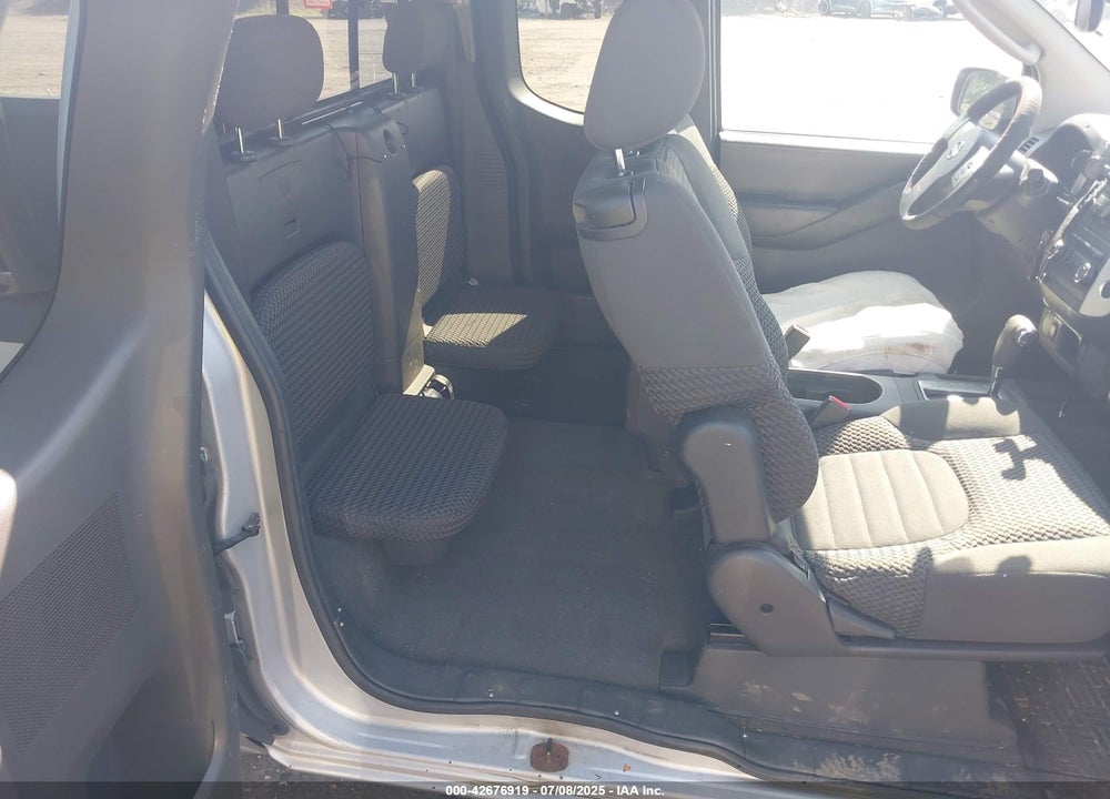 2009 NISSAN FRONTIER VIN: 1N6AD06UX9C406640