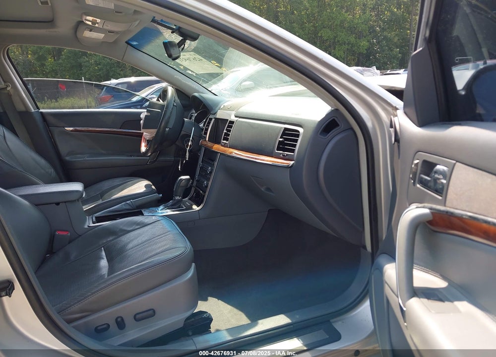 2010 LINCOLN MKZ VIN: 3LNHL2JC5AR641415