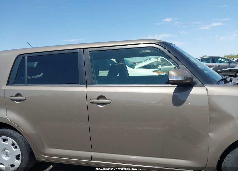 2013 SCION XB VIN: JTLZE4FE4DJ043621