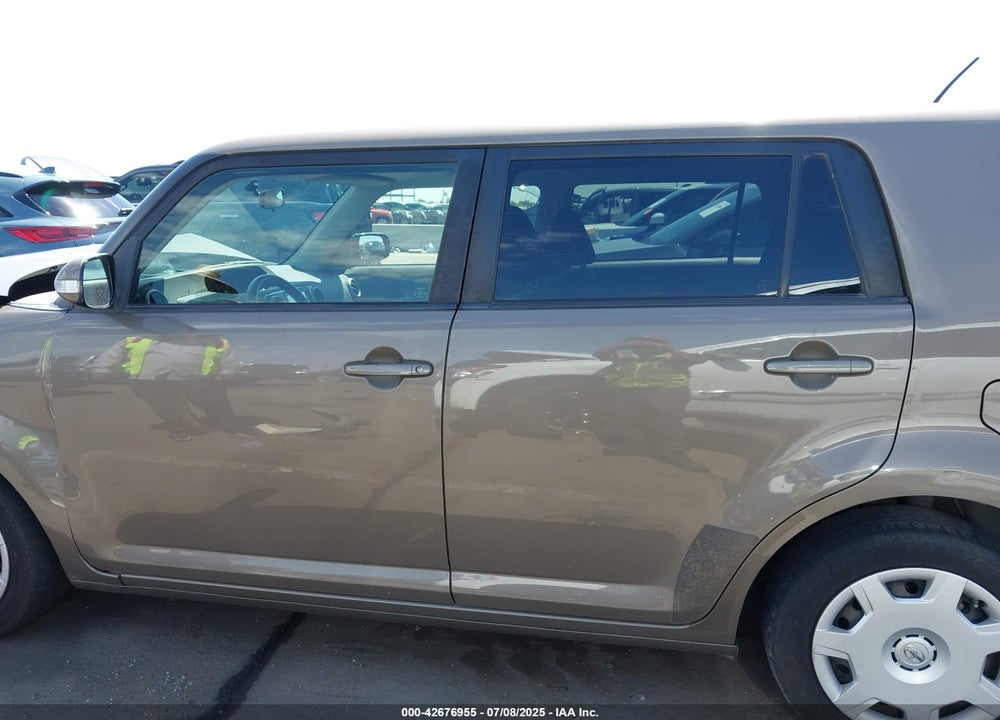2013 SCION XB VIN: JTLZE4FE4DJ043621