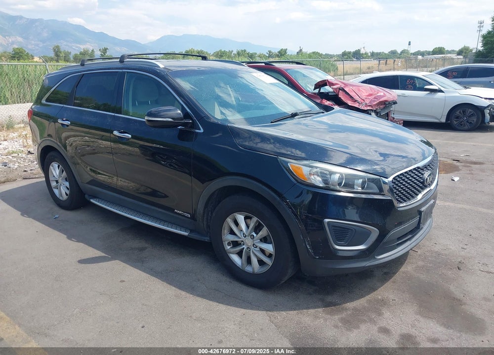 2016 KIA SORENTO 3.3L LX VIN: 5XYPGDA59GG072573