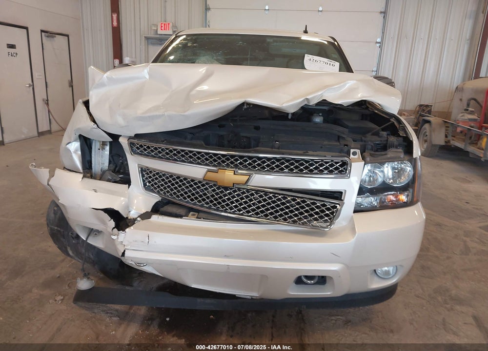 2011 CHEVROLET TAHOE VIN: 1GNSKCE03BR311926