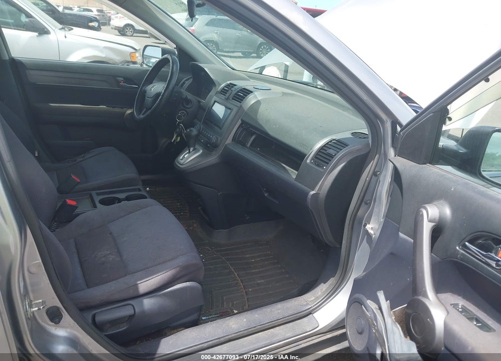 2008 HONDA CR-V LX VIN: JHLRE383X8C027244