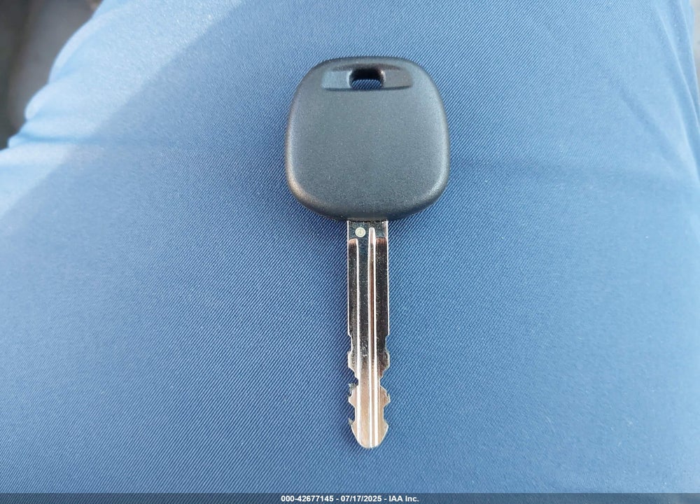 2005 TOYOTA CAMRY VIN: 4T1BE32K05U559795