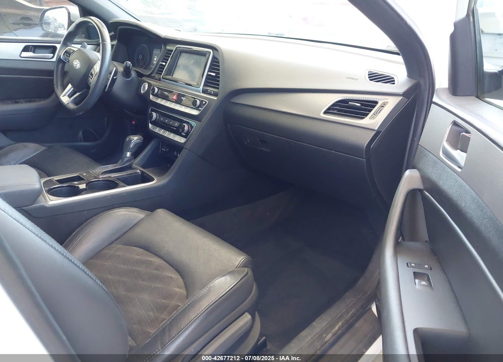 2018 HYUNDAI SONATA VIN: 5NPE34AF0JH628393