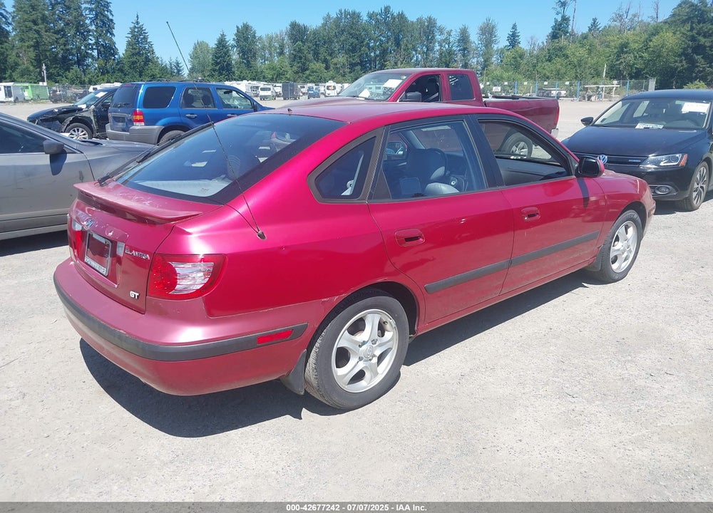 2004 HYUNDAI ELANTRA VIN: KMHDN56D54U111535