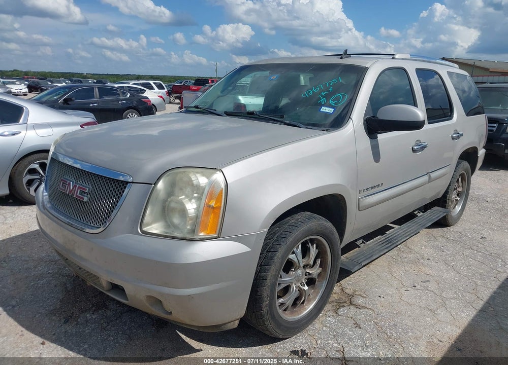 2008 GMC YUKON VIN: 1GKFK63858J219555