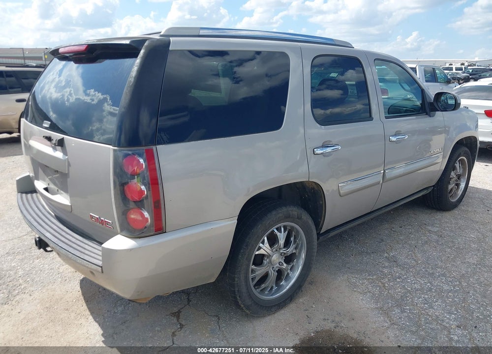 2008 GMC YUKON VIN: 1GKFK63858J219555