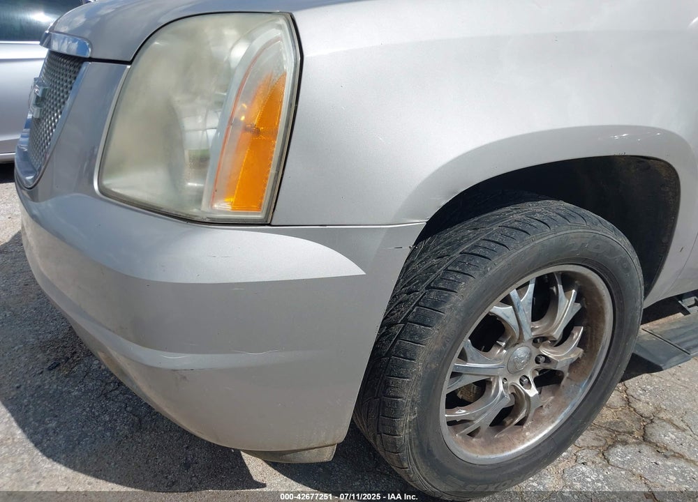 2008 GMC YUKON VIN: 1GKFK63858J219555