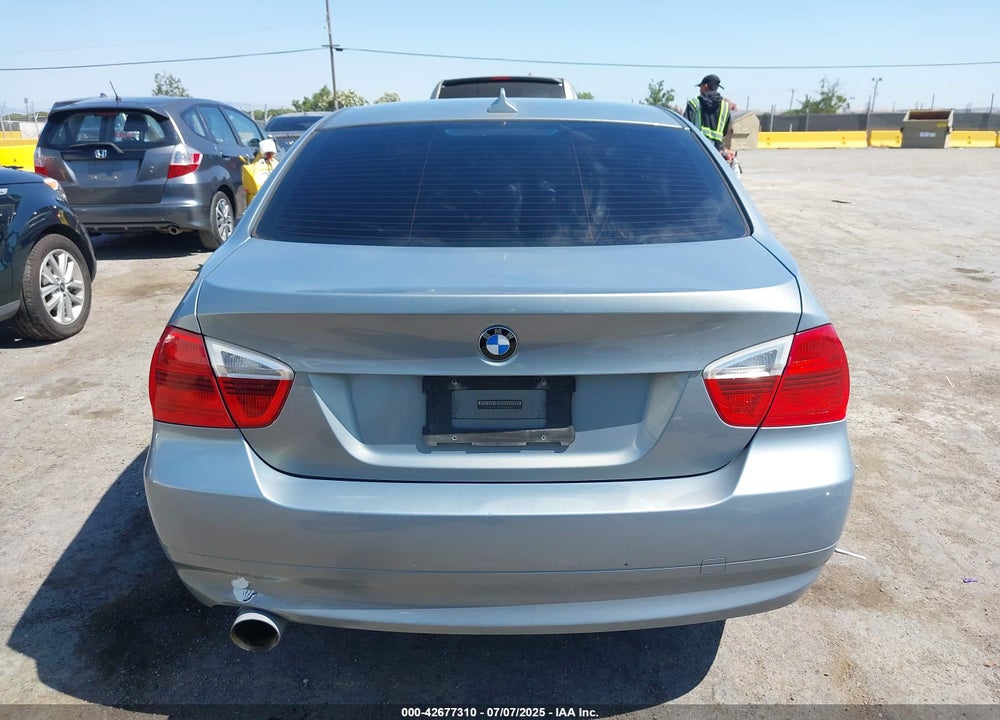 2008 BMW 3 SERIES VIN: WBAVA375X8NL44470