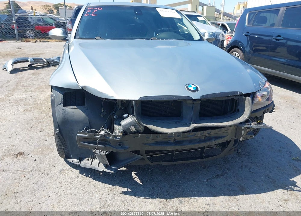 2008 BMW 3 SERIES VIN: WBAVA375X8NL44470
