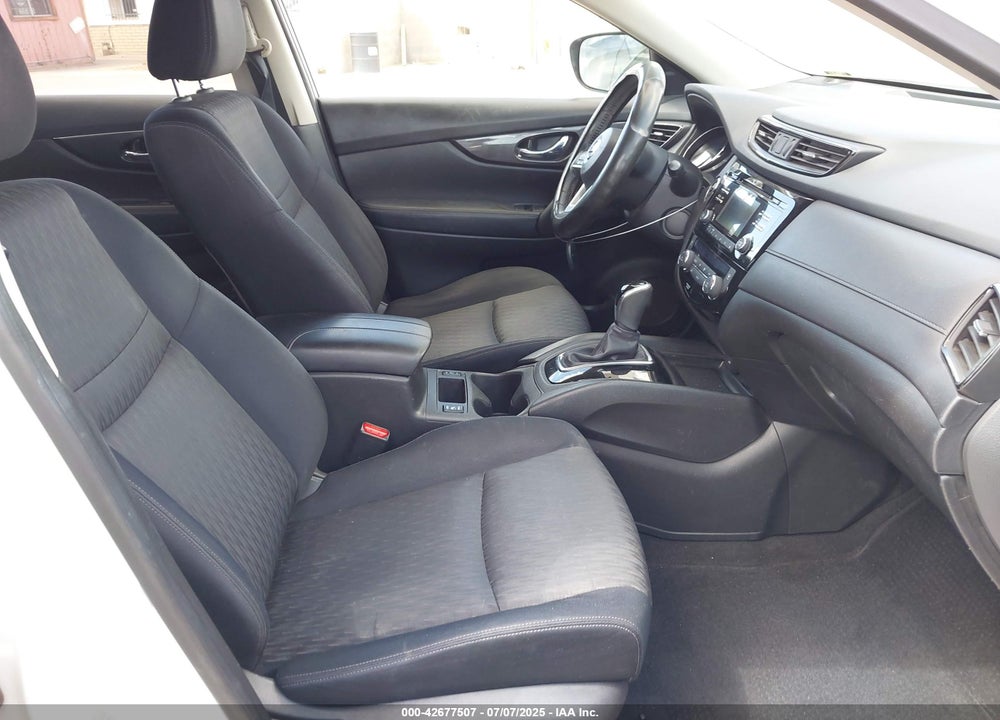 2017 NISSAN ROGUE VIN: JN8AT2MTXHW143403