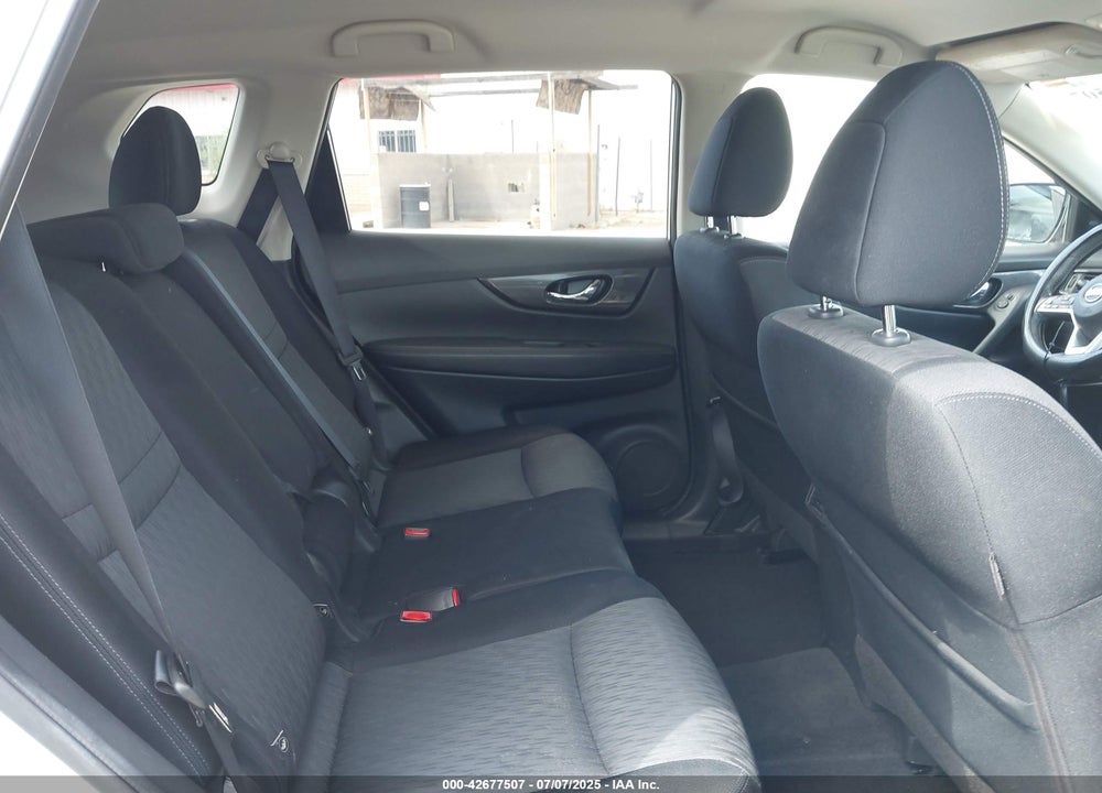 2017 NISSAN ROGUE VIN: JN8AT2MTXHW143403