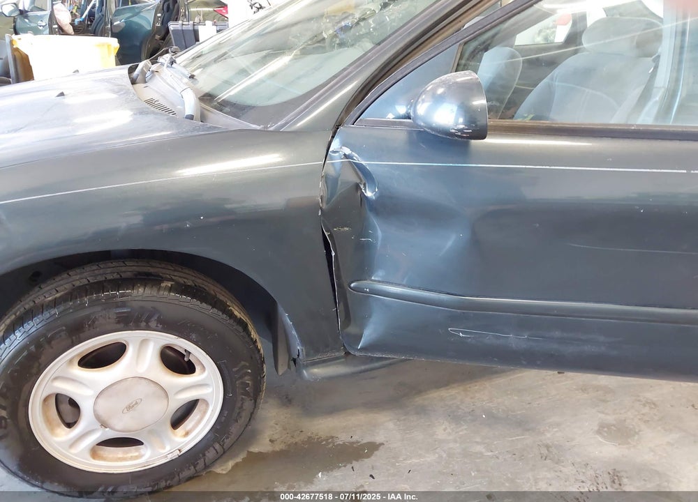 1998 FORD TAURUS LX/SE VIN: 1FAFP52U2WG140995