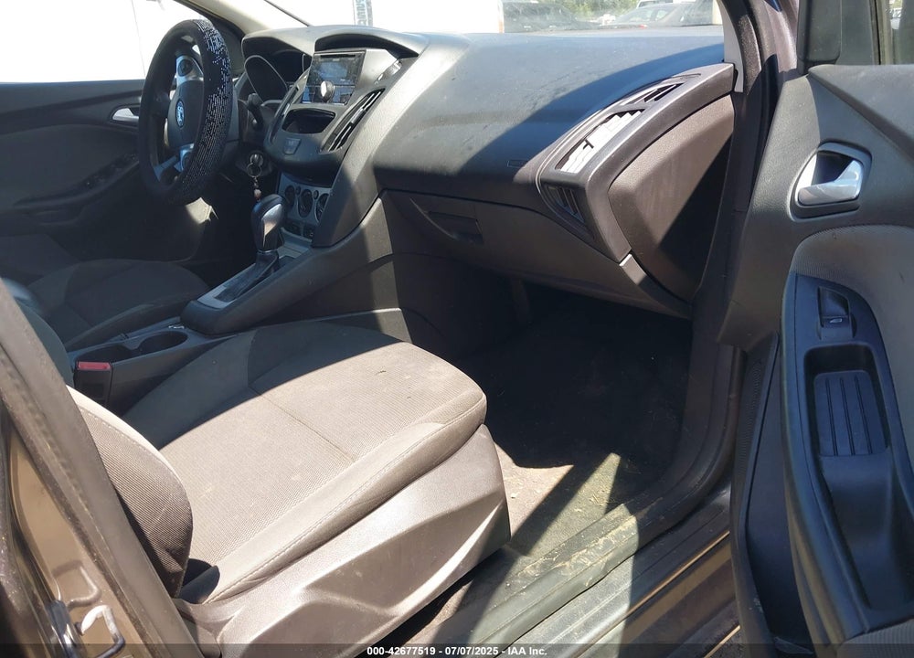 2013 FORD FOCUS VIN: 1FADP3F26DL266821