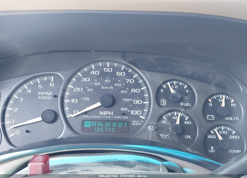 2001 CHEVROLET SILVERADO 1500 LS VIN: 2GCEK19T011377100