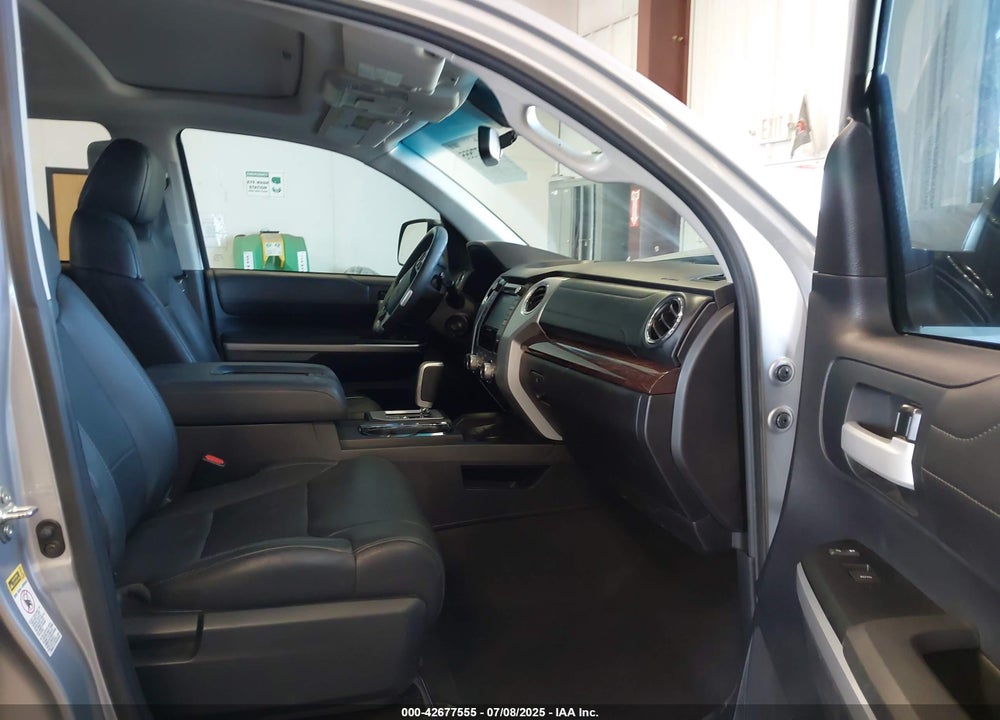 2016 TOYOTA TUNDRA LIMITED 5.7L V8 VIN: 5TFHY5F17GX518181