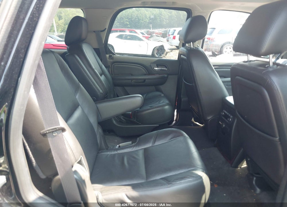 2013 CADILLAC ESCALADE VIN: 1GYS4CEF4DR373579