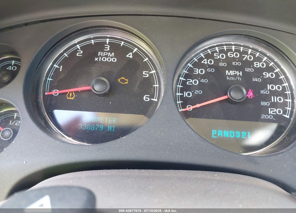 2008 CHEVROLET SUBURBAN 1500 LT VIN: 1GNFC16J18R119018