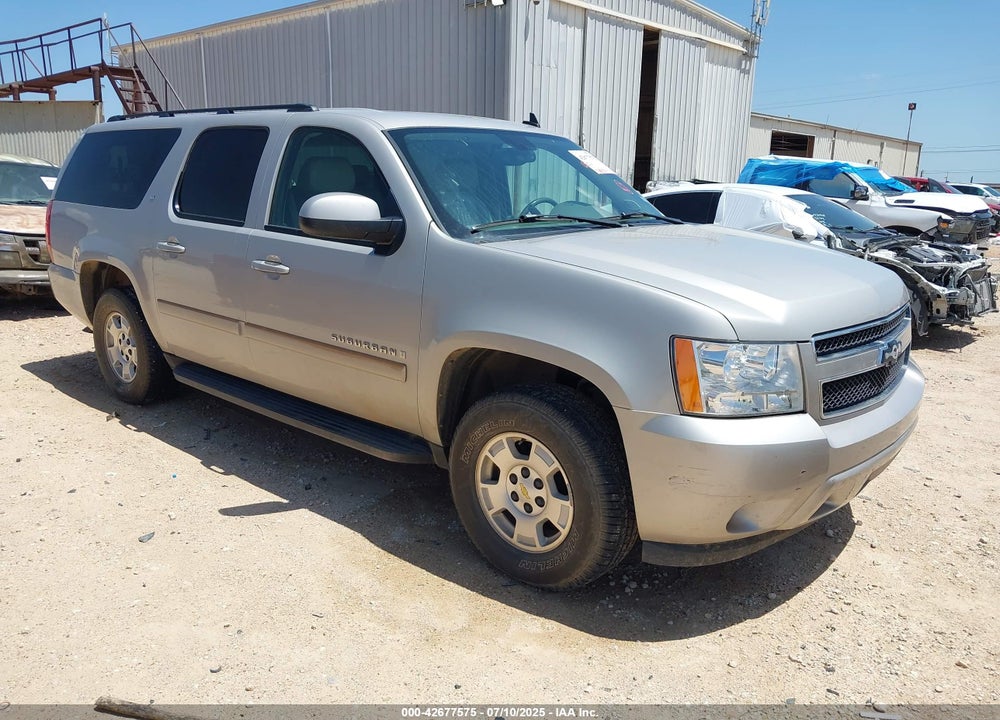 2008 CHEVROLET SUBURBAN 1500 LT VIN: 1GNFC16J18R119018