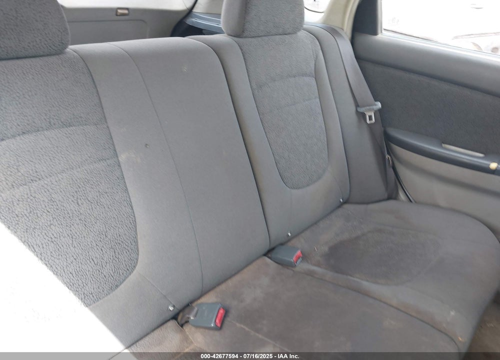 2005 KIA SPECTRA5 VIN: KNAFE161255077607