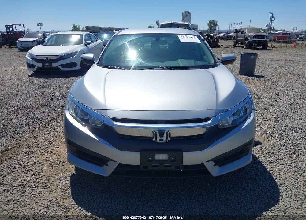 2017 HONDA CIVIC VIN: 19XFC2F5XHE080118