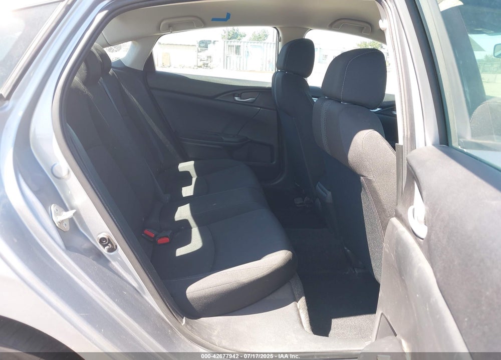 2017 HONDA CIVIC VIN: 19XFC2F5XHE080118