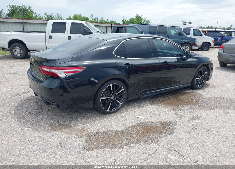 2018 TOYOTA CAMRY VIN: 4T1B61HK3JU084940