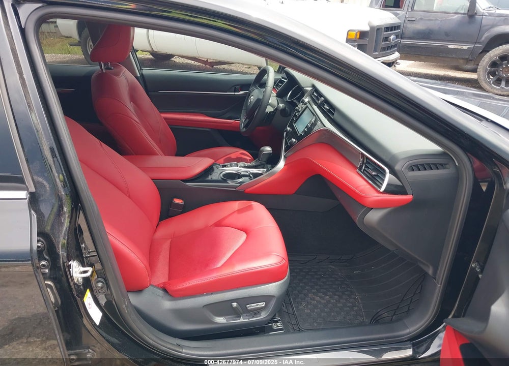 2018 TOYOTA CAMRY VIN: 4T1B61HK3JU084940
