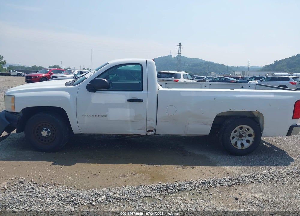2011 CHEVROLET SILVERADO 1500 VIN: 1GCNCPEX6BZ464792