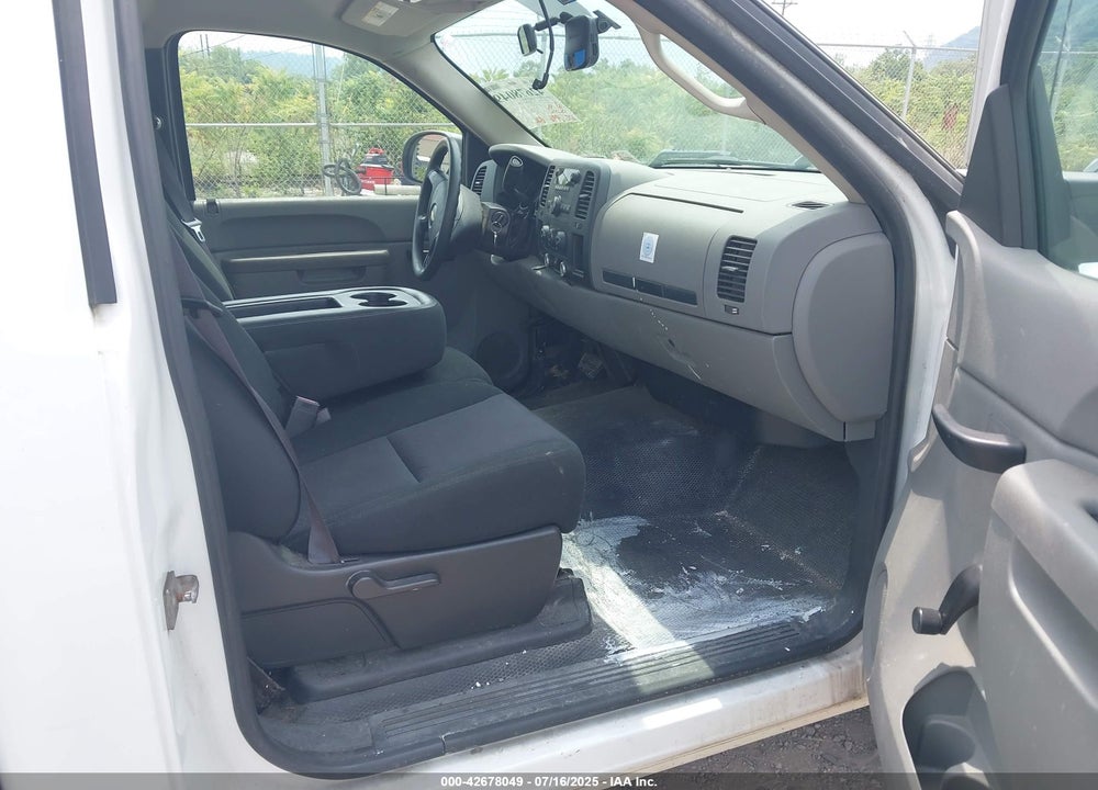 2011 CHEVROLET SILVERADO 1500 VIN: 1GCNCPEX6BZ464792