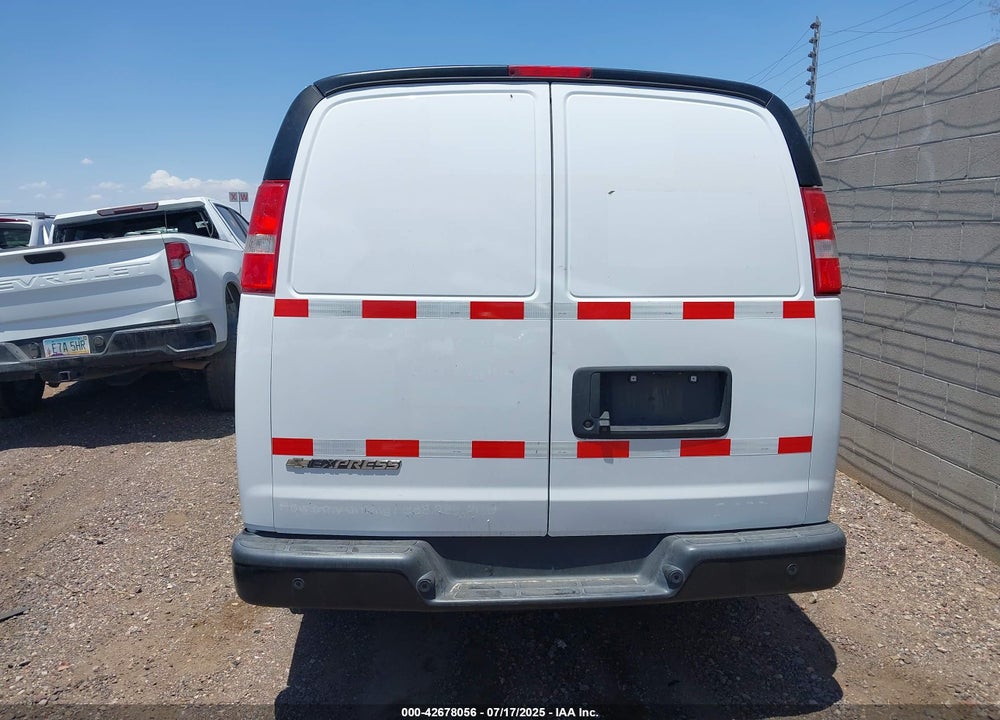 2021 CHEVROLET EXPRESS CARGO RWD 2500 REGULAR WHEELBASE WT VIN: 1GCWGAFP1M1235250