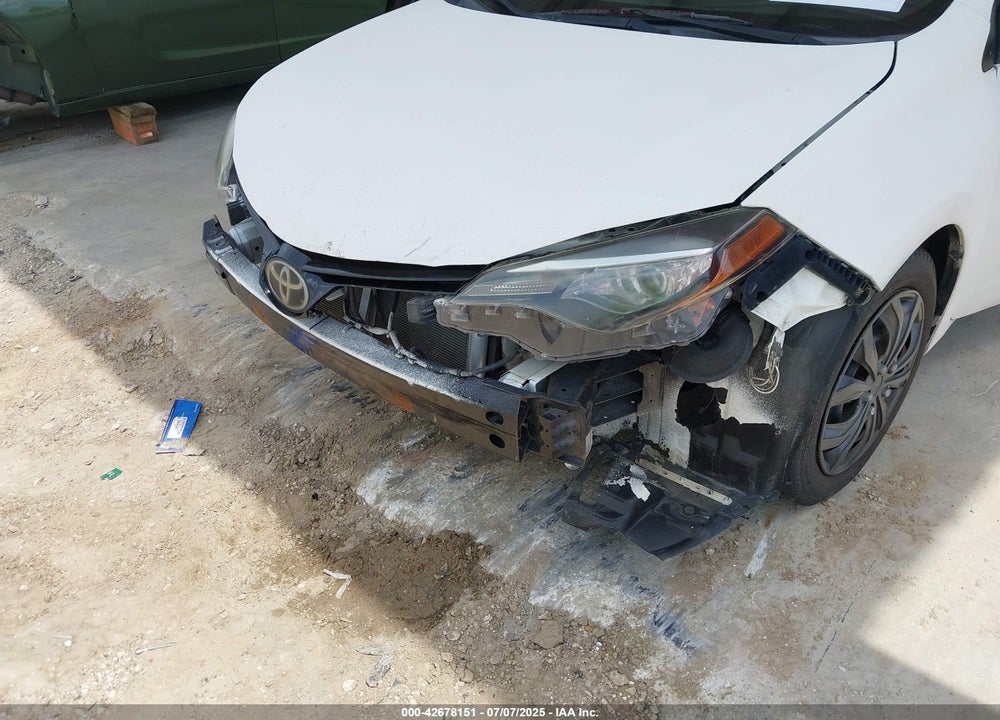 2017 TOYOTA COROLLA LE VIN: 5YFBURHE8HP588376