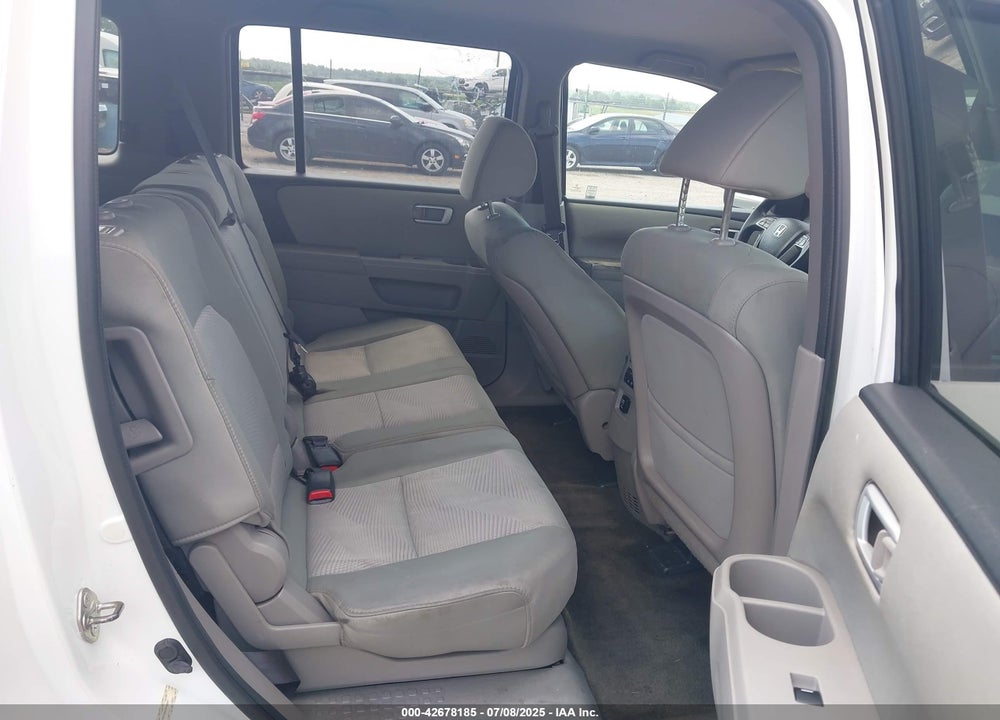 2015 HONDA PILOT VIN: 5FNYF4H25FB068979