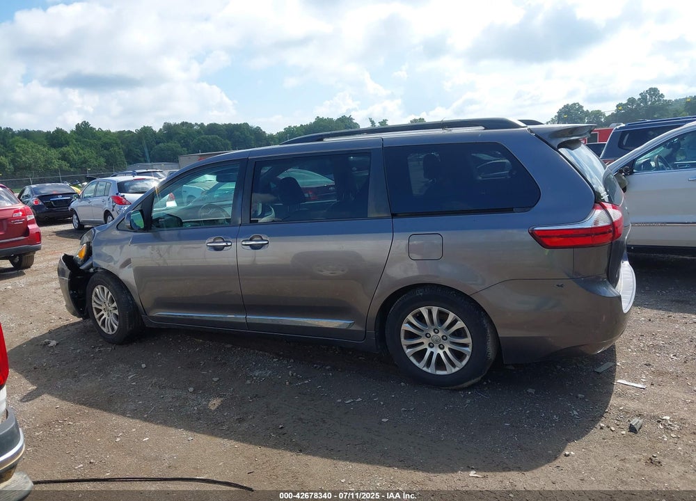 2017 TOYOTA SIENNA XLE PREMIUM 8 PASSENGER VIN: 5TDYZ3DC5HS891362