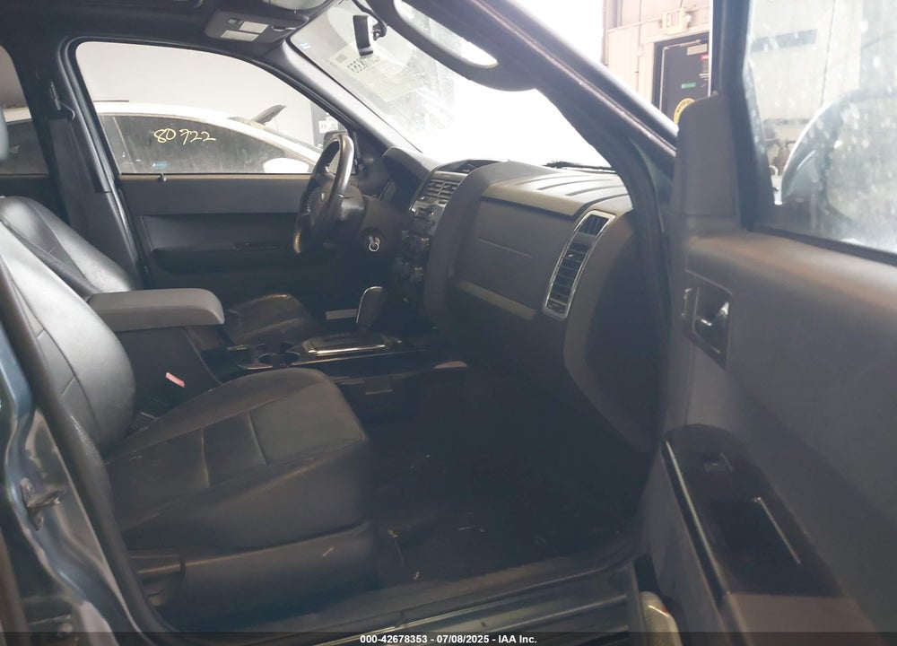 2011 FORD ESCAPE VIN: 1FMCU9EG4BKA50530