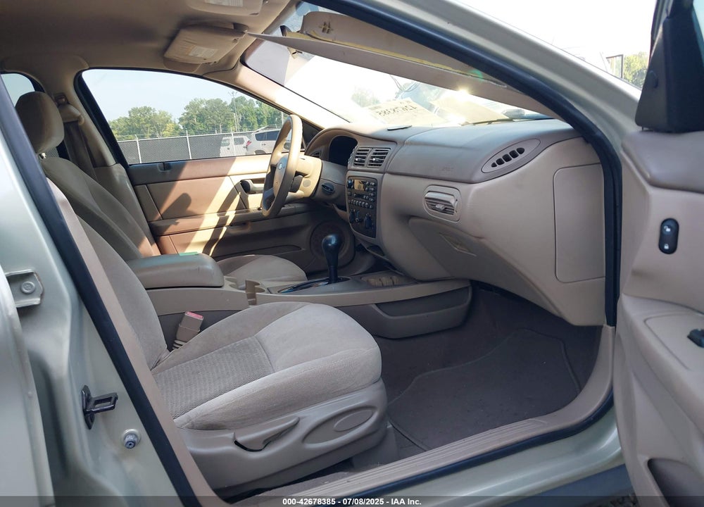 2005 FORD TAURUS SE VIN: 1FAFP53205A131307