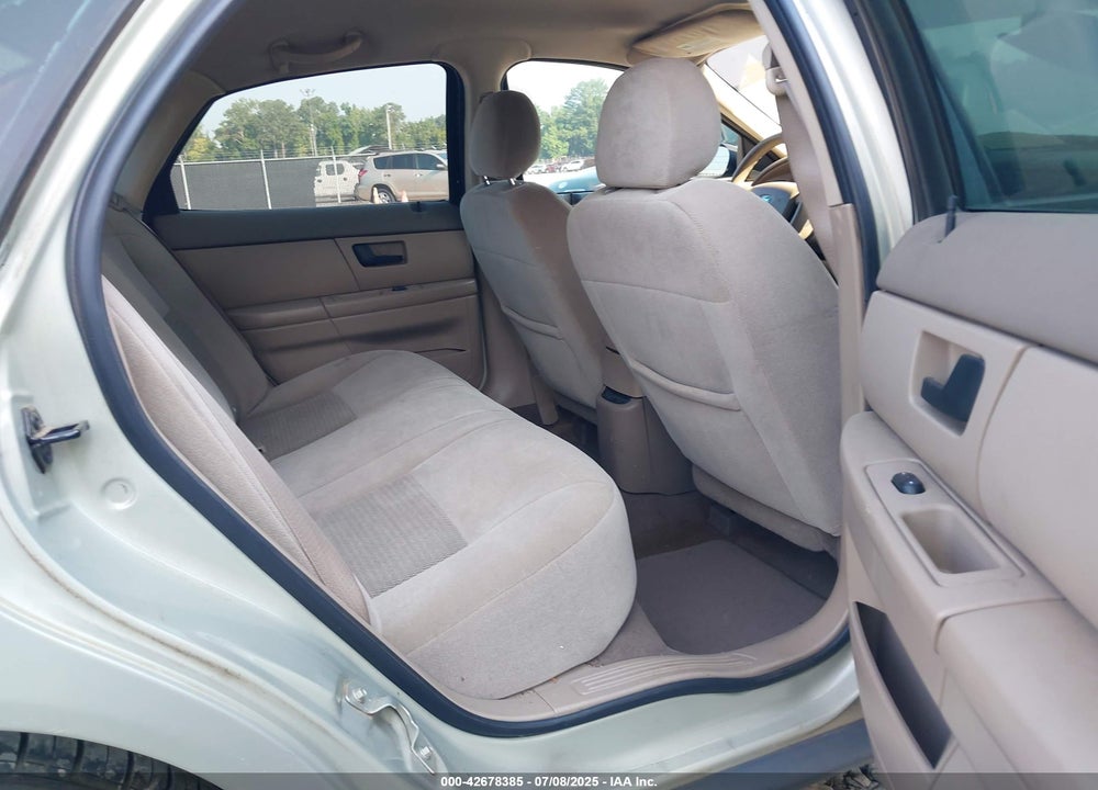 2005 FORD TAURUS SE VIN: 1FAFP53205A131307