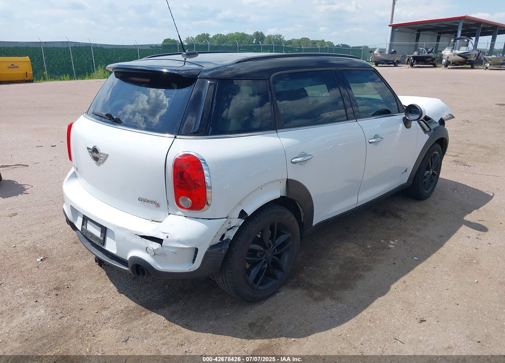 2011 MINI COOPER VIN: WMWZC5C53BWL55177