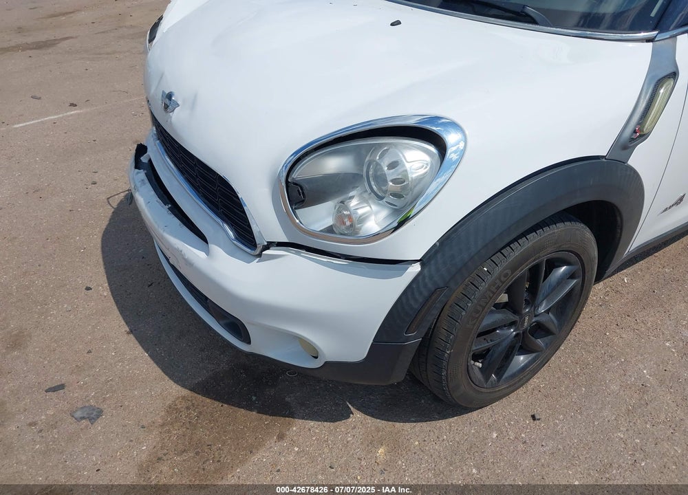 2011 MINI COOPER VIN: WMWZC5C53BWL55177