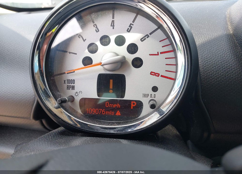 2011 MINI COOPER VIN: WMWZC5C53BWL55177