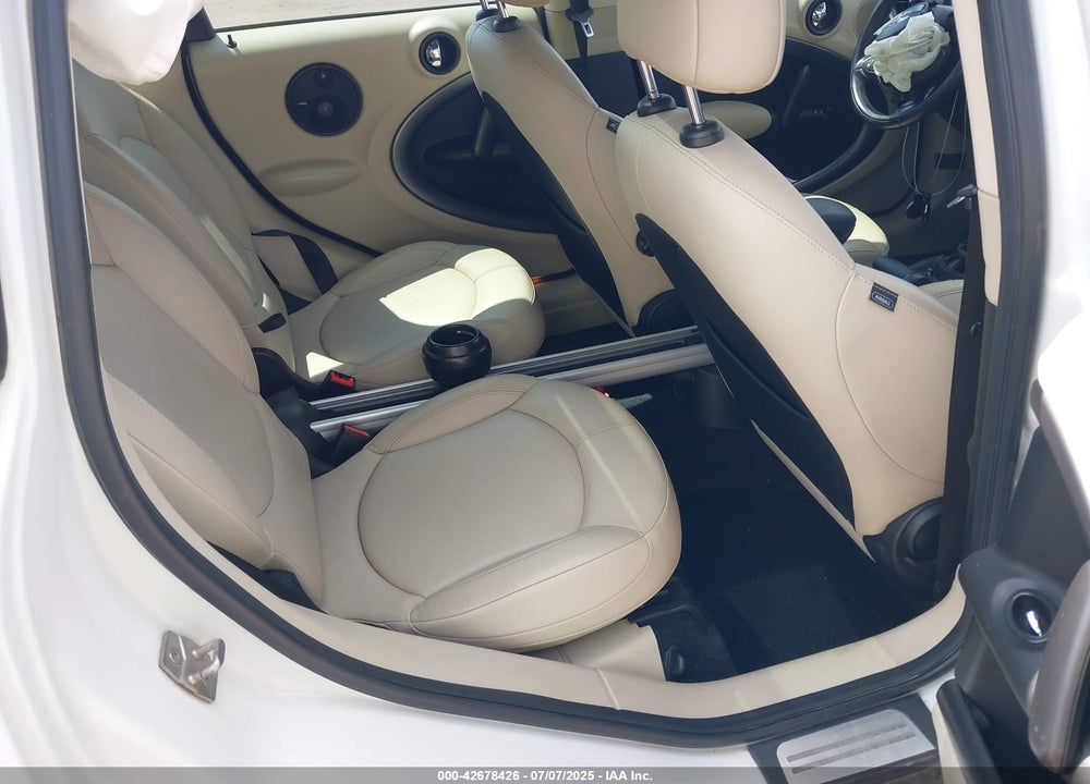 2011 MINI COOPER VIN: WMWZC5C53BWL55177