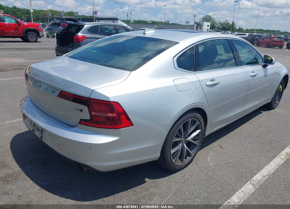 2018 VOLVO S90 VIN: LVY982MK2JP036037