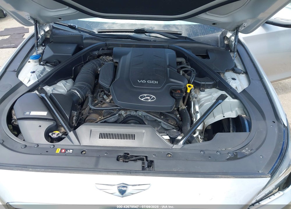 2015 HYUNDAI GENESIS VIN: KMHGN4JE3FU074561