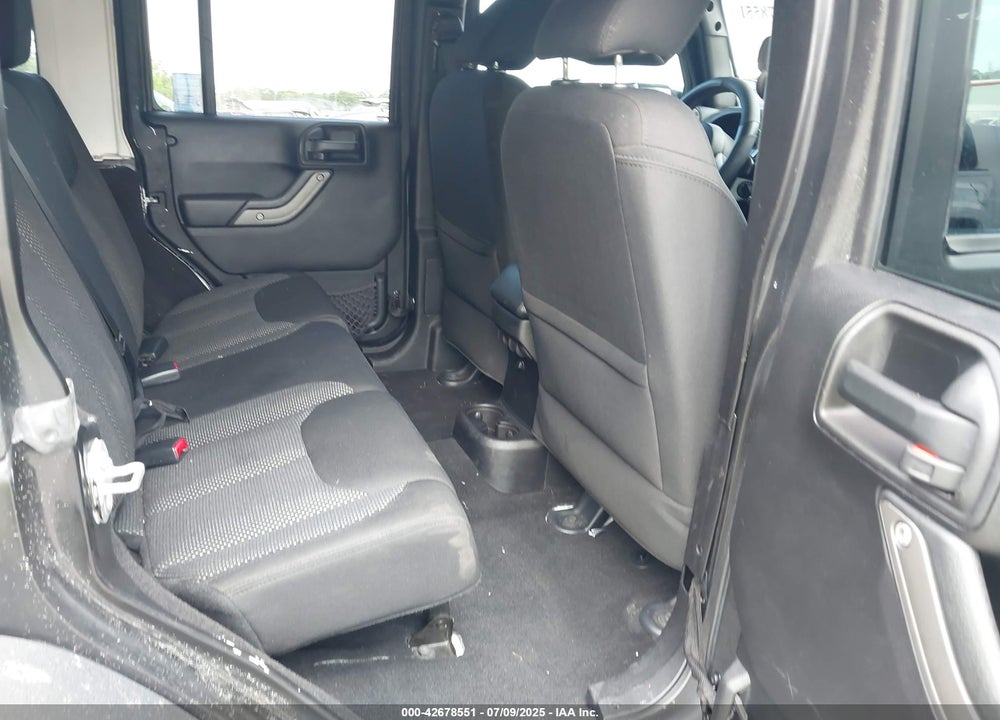 2016 JEEP WRANGLER UNLIMITED VIN: 1C4BJWDG5GL187390