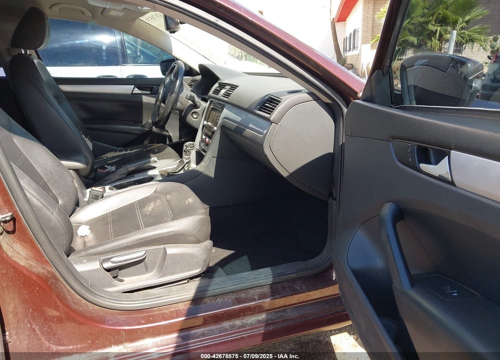2013 VOLKSWAGEN PASSAT 2.5L SE VIN: 1VWBP7A39DC057210