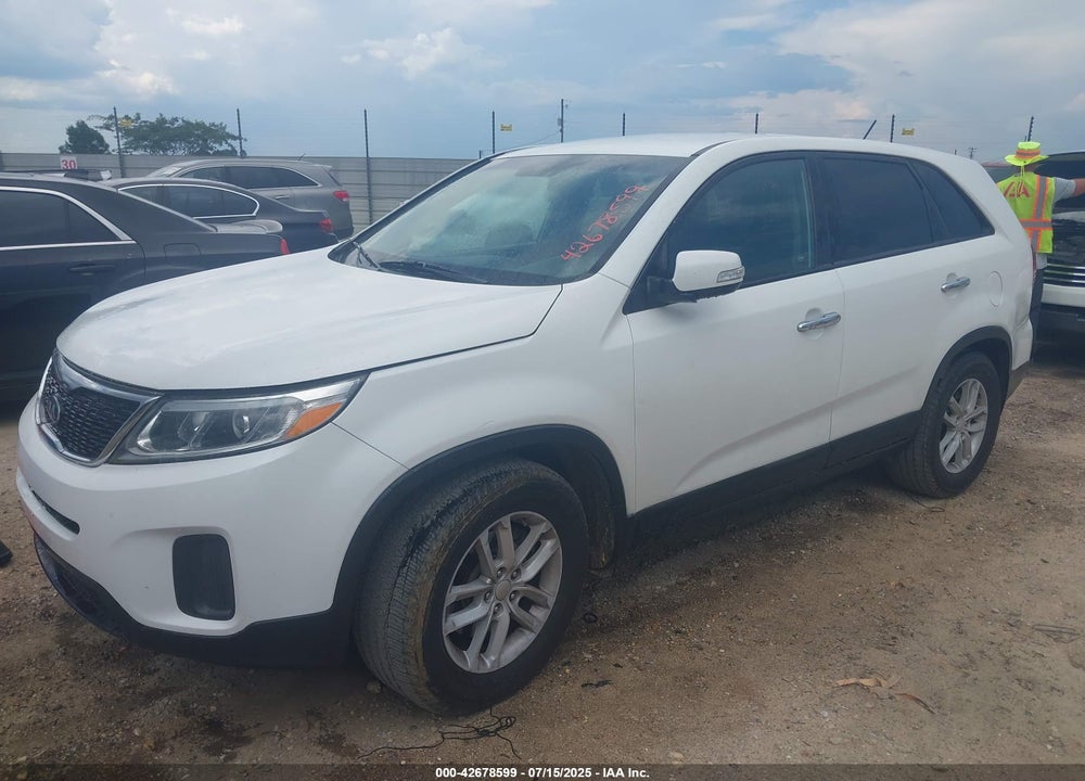 2014 KIA SORENTO VIN: 5XYKT3A67EG534098