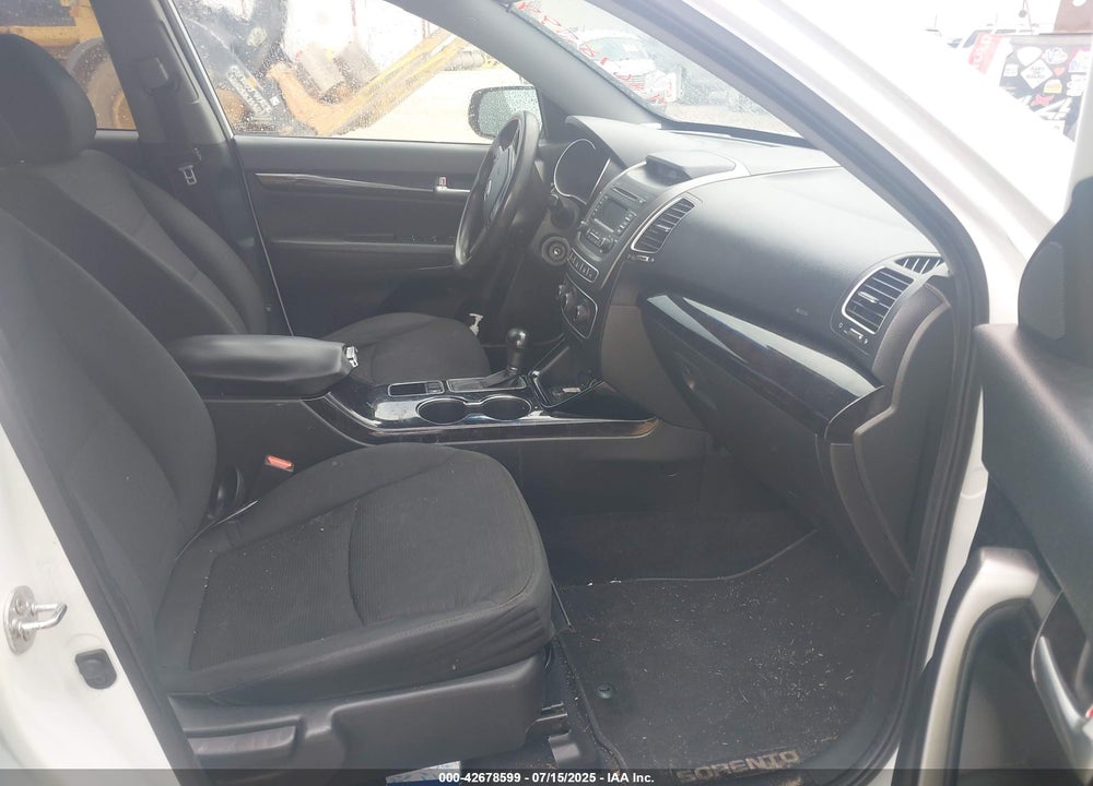 2014 KIA SORENTO VIN: 5XYKT3A67EG534098