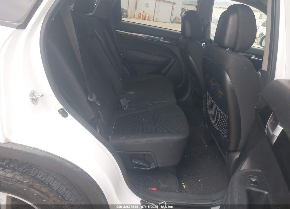2014 KIA SORENTO VIN: 5XYKT3A67EG534098