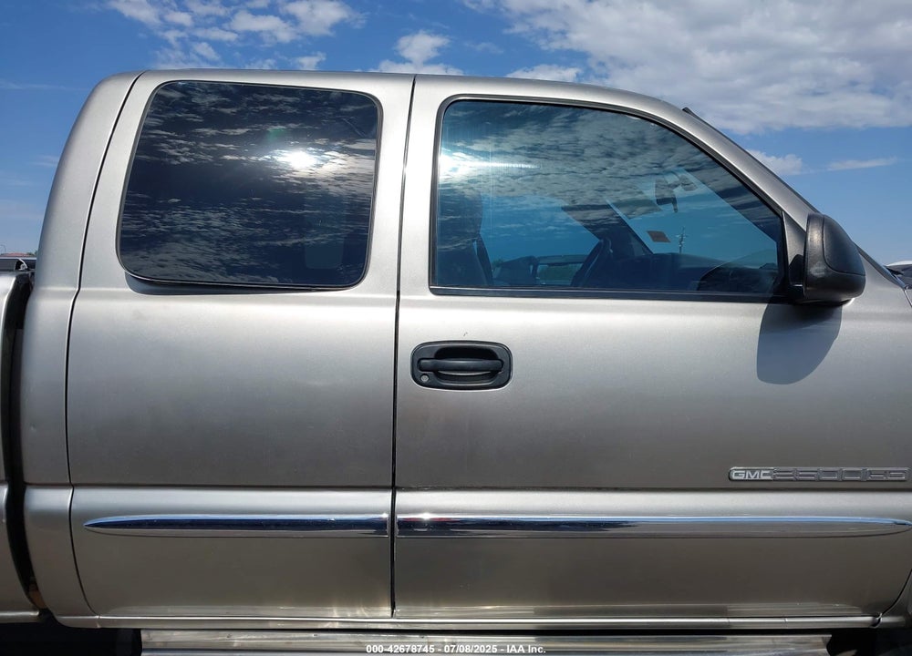 2003 GMC SIERRA 2500HD SLE VIN: 1GTHC29G13E105238